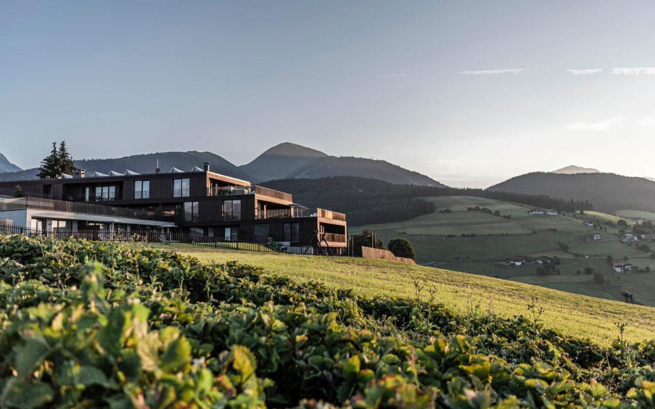 Aparthotel Panorama Living Dolomites Maranza Bagian luar foto